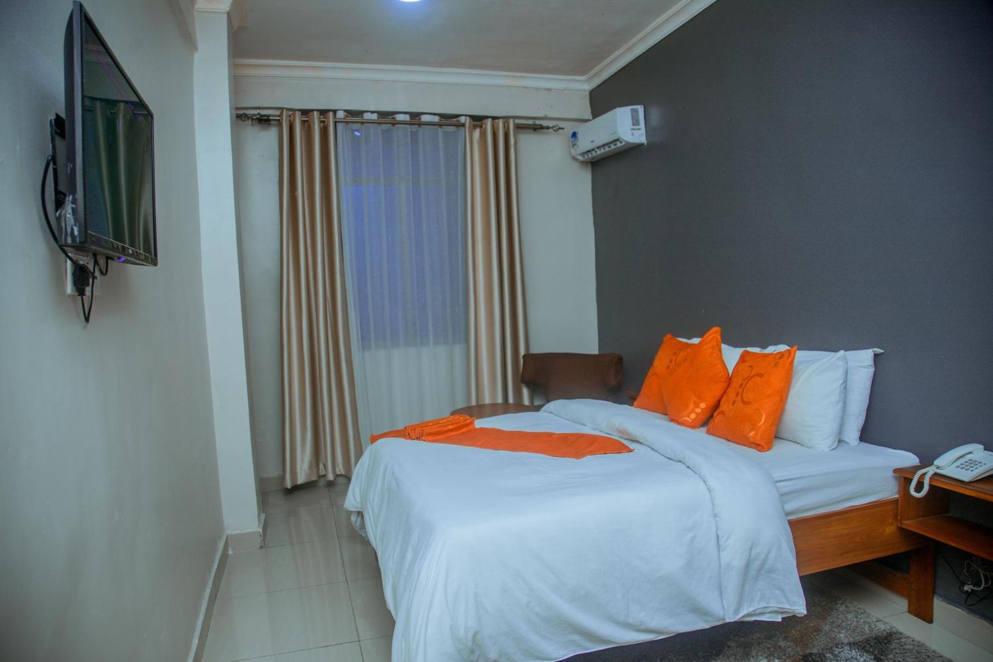 Le Grand Marie Hotel Darüsselam Dış mekan fotoğraf