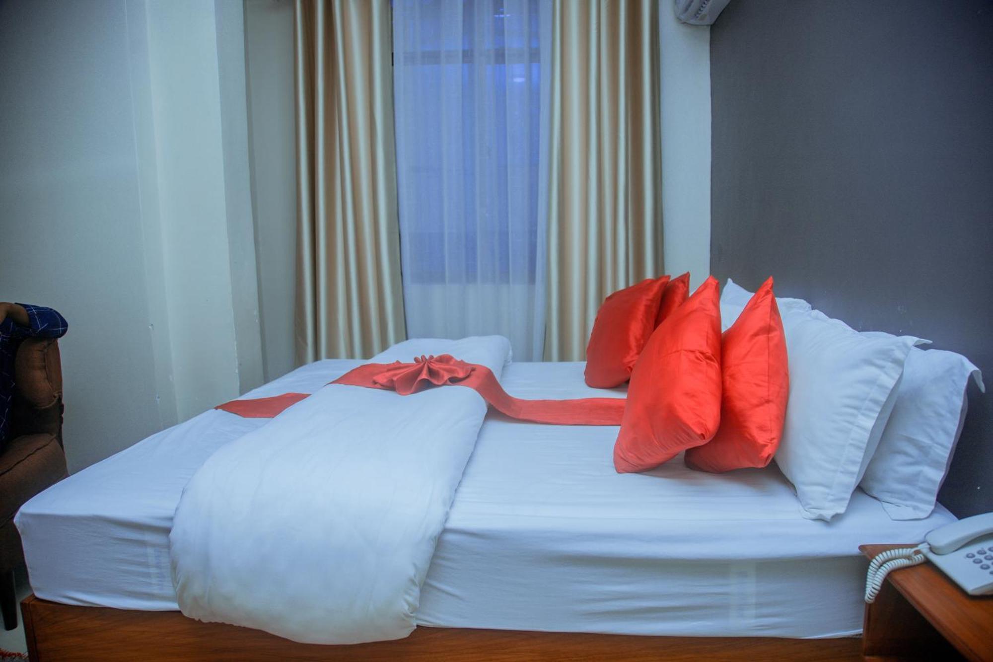 Le Grand Marie Hotel Darüsselam Dış mekan fotoğraf
