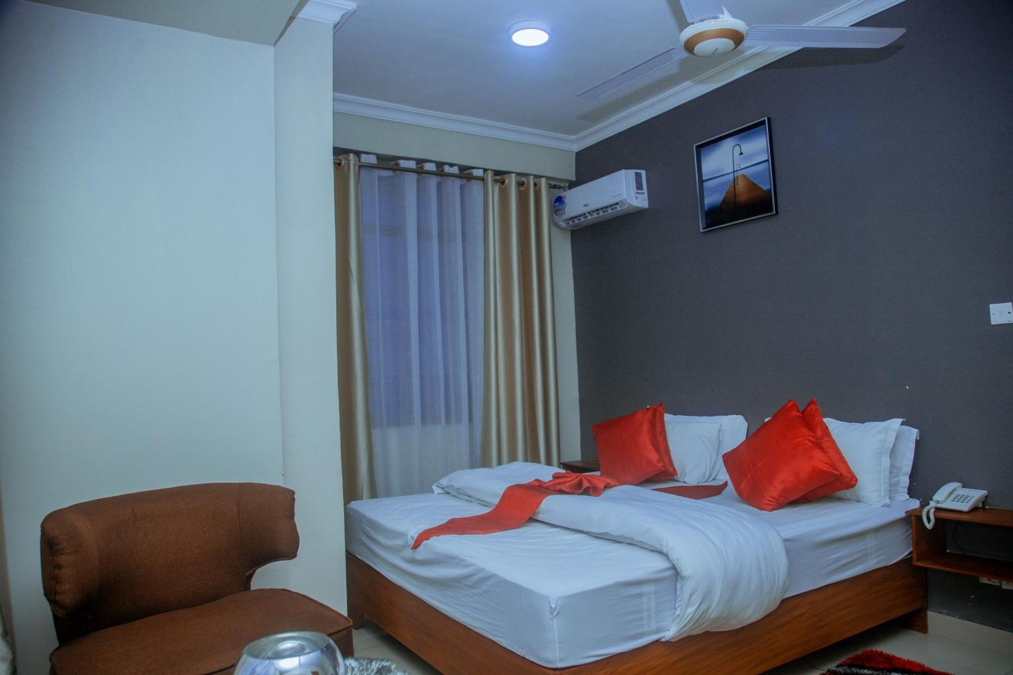 Le Grand Marie Hotel Darüsselam Dış mekan fotoğraf