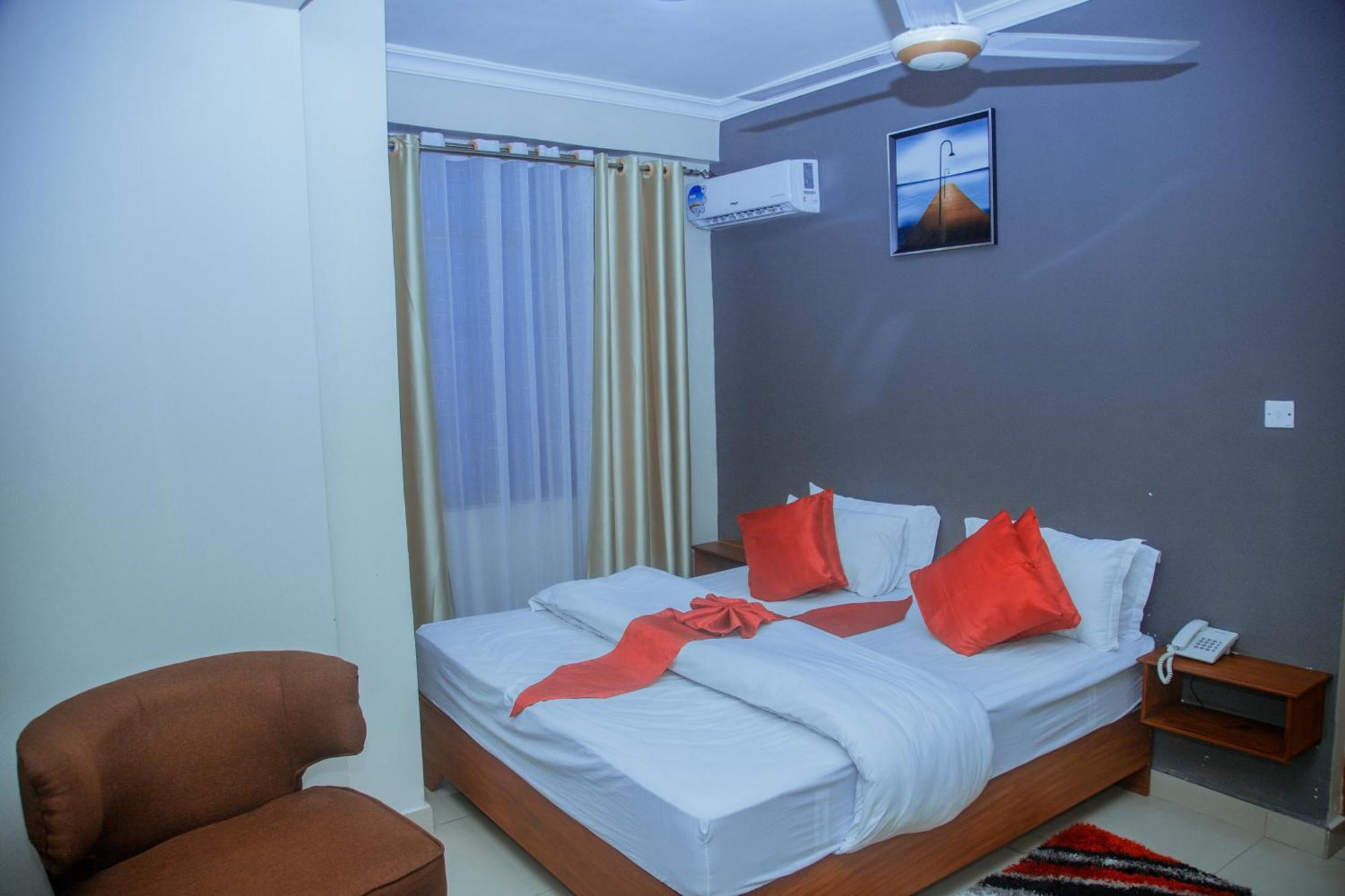 Le Grand Marie Hotel Darüsselam Dış mekan fotoğraf