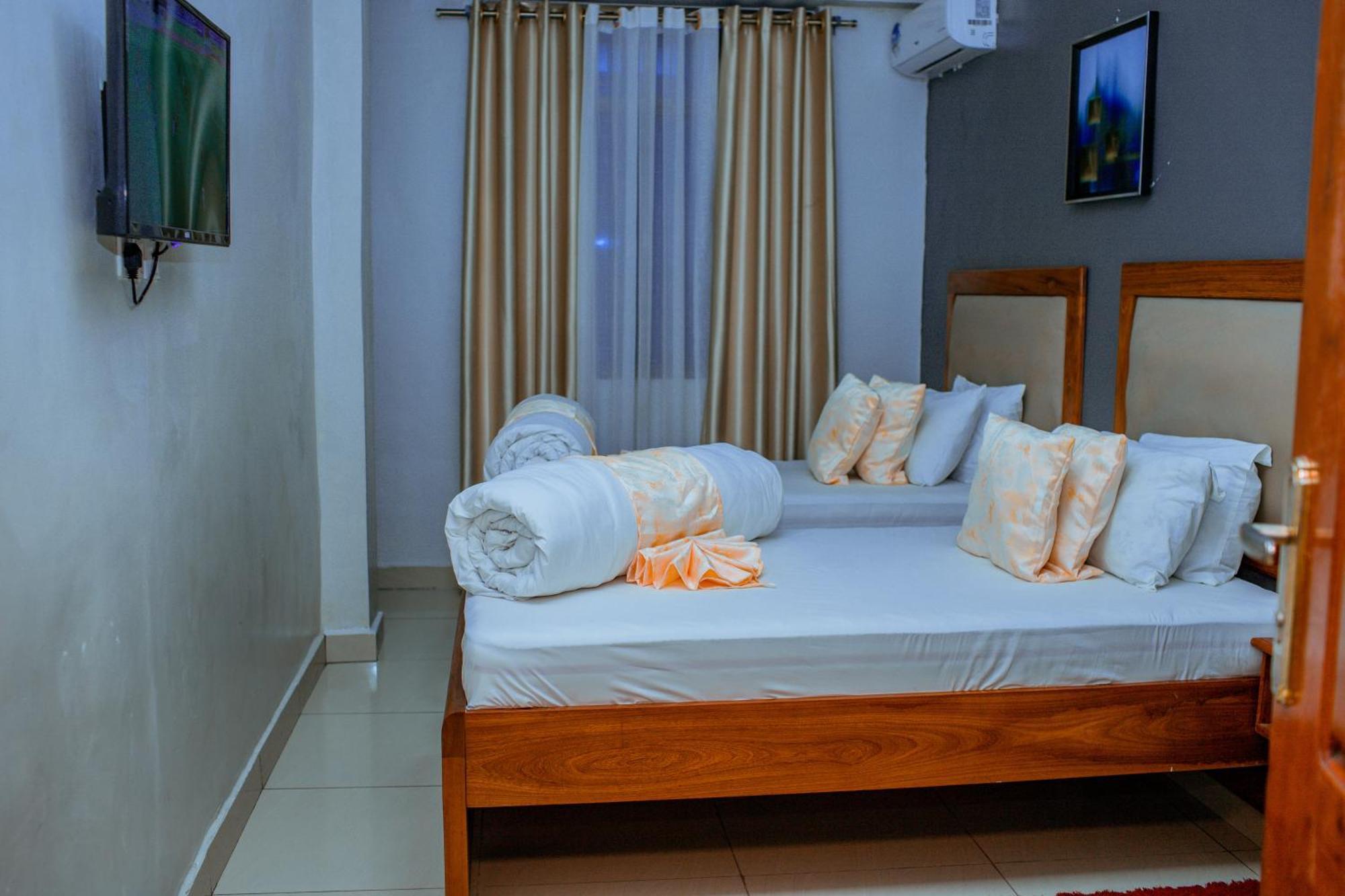 Le Grand Marie Hotel Darüsselam Dış mekan fotoğraf