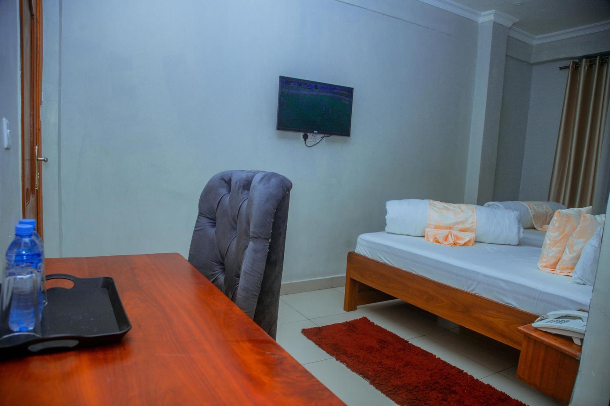 Le Grand Marie Hotel Darüsselam Dış mekan fotoğraf