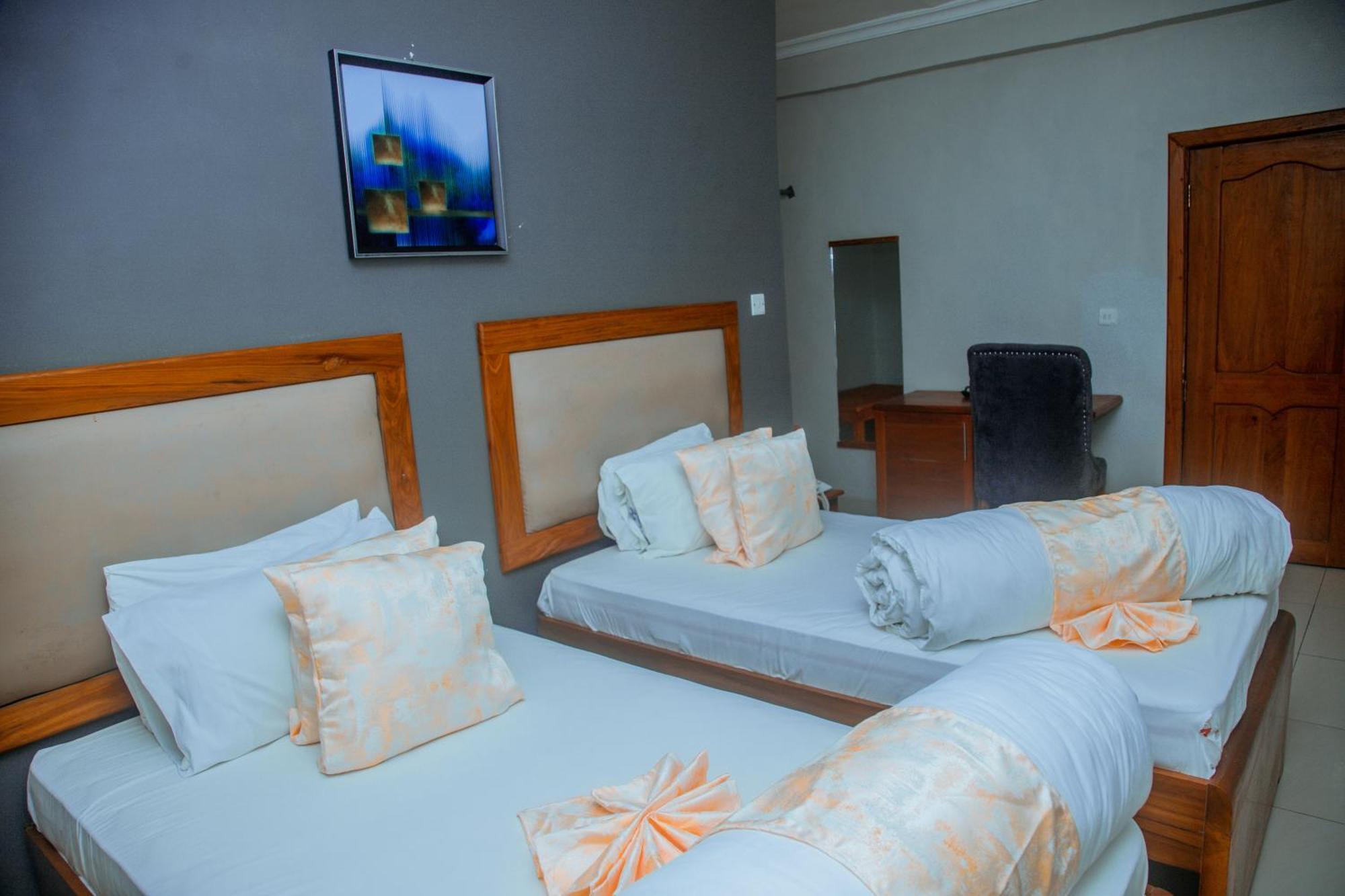 Le Grand Marie Hotel Darüsselam Dış mekan fotoğraf
